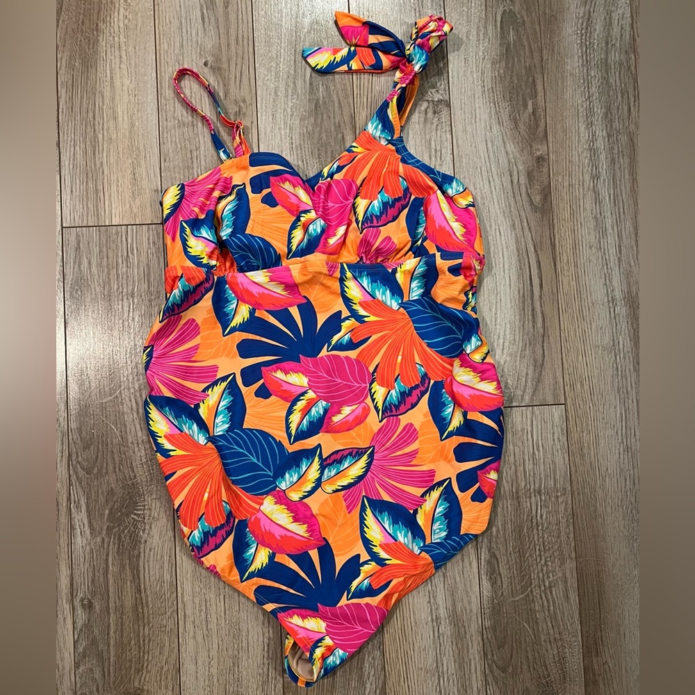 Asymmetric Tie Shoulder One Piece Maternity Swimsuit Size Large